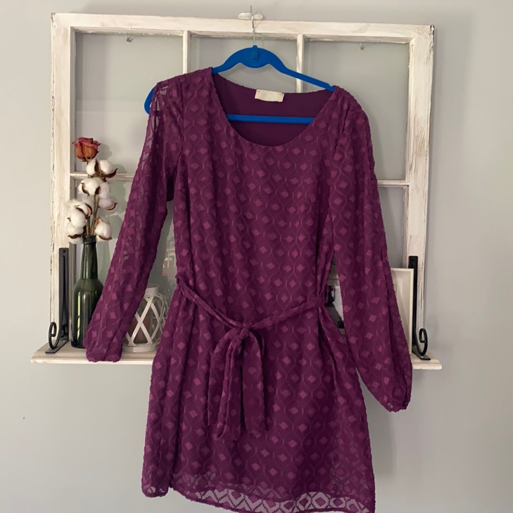 Women’s medium purple lace detail dress